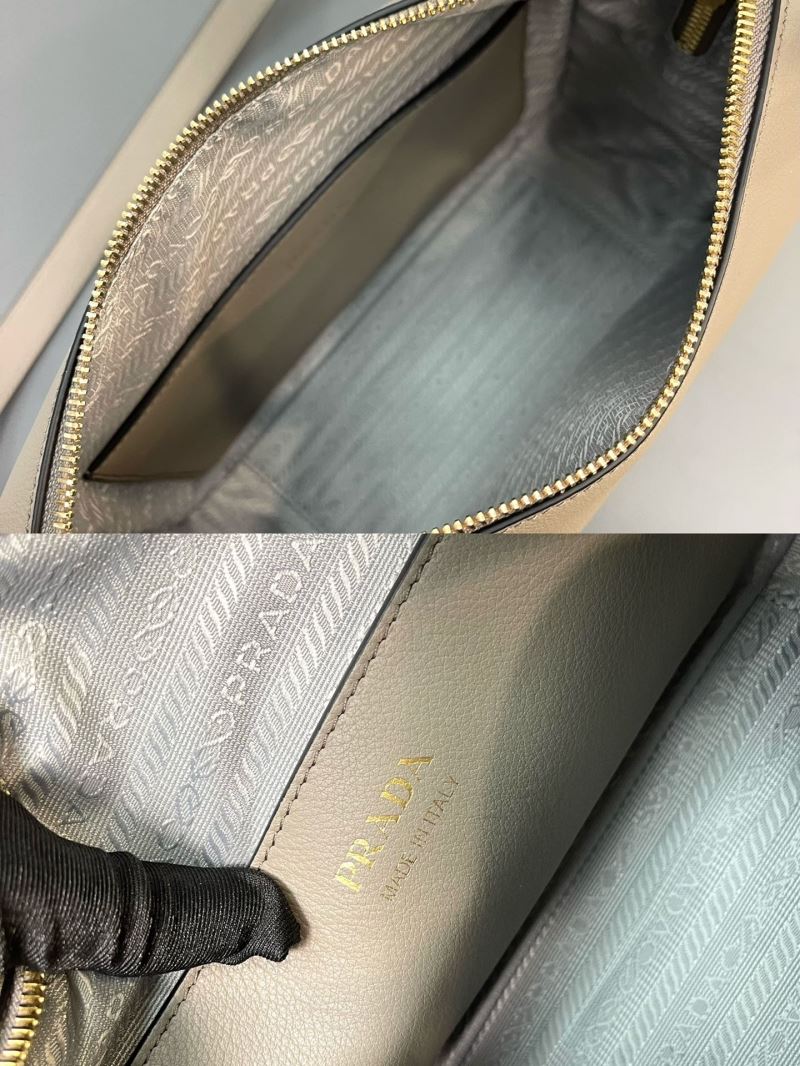 Pra*a top handle bags